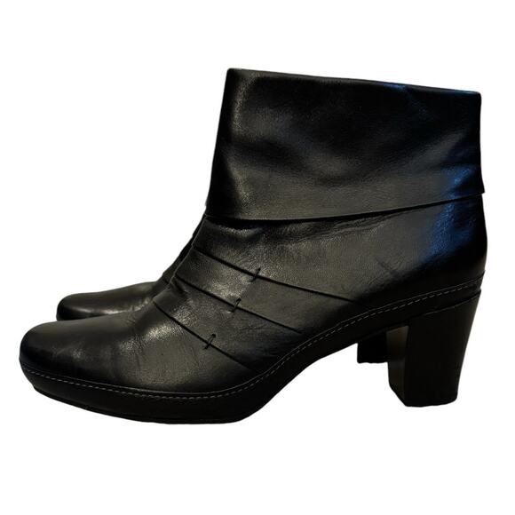 Clarks Black Leather Mika Beth Ankle Boots Minimal 11M Classic Versatile trendy - Picture 5 of 11